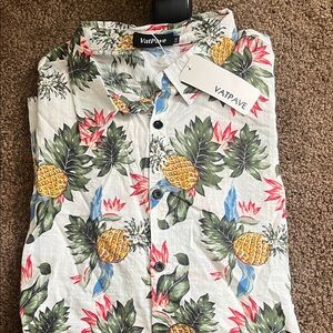 VatPave Men's White Pineapple Print Short-Sleeve Button-Down Shirt